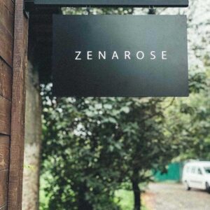 Неосветена висяща табела, двустранна, 70x40 см.