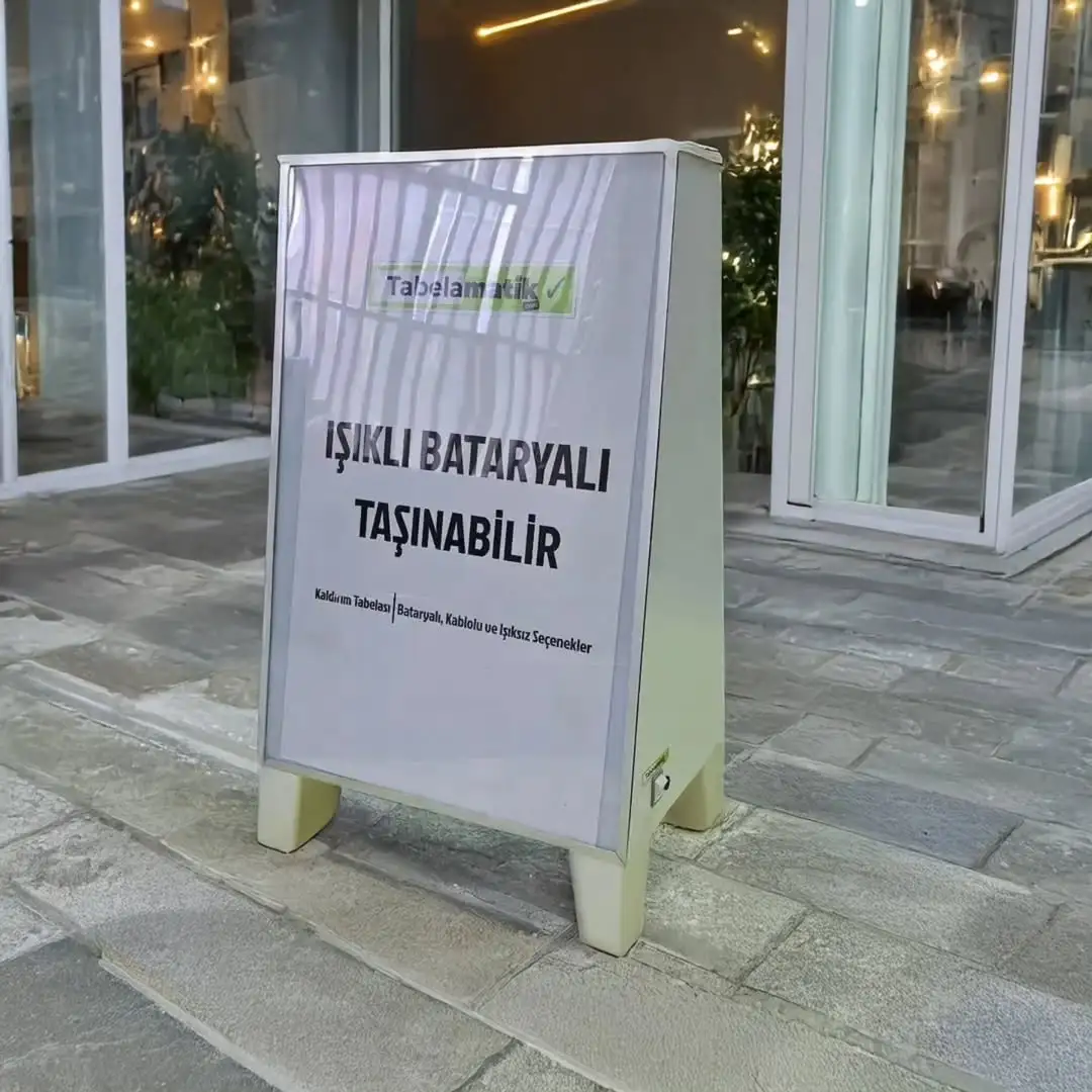 Bärbar belyst trottoarskylt - Batteridriven, bärbar och laddningsbar reklampanel - Bild 8