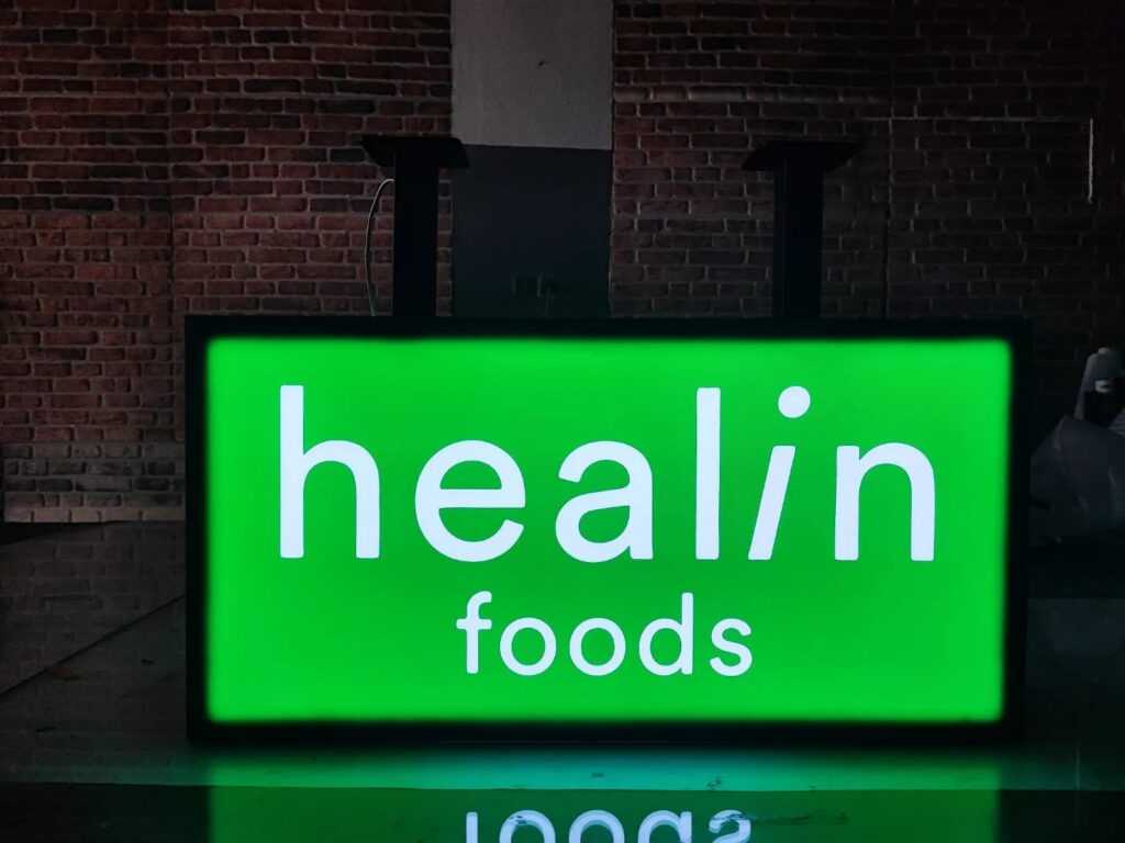 Hazir-İsikli -tabela-