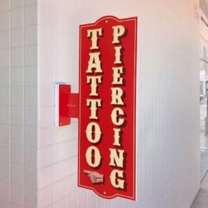 Tattoo Piercing  tabelası